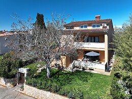 Comfortable Apartment With Private Terrace