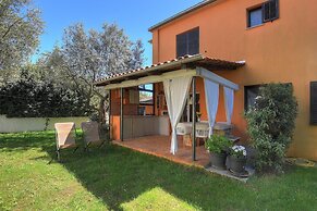 Comfortable Apartment With Private Terrace