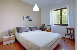 Comfortable Apartment With Private Terrace