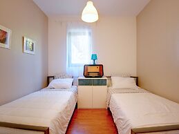 Comfortable Apartment With Private Terrace