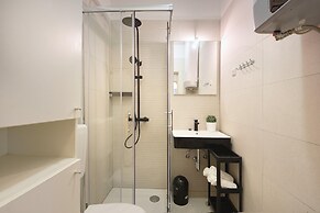 Comfortable Apartment With Private Terrace