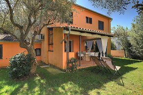 Comfortable Apartment With Private Terrace