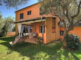 Comfortable Apartment With Private Terrace