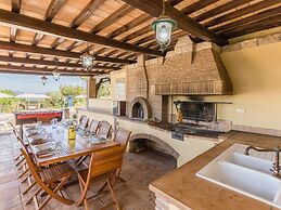 Belvilla by OYO Villa Casetta