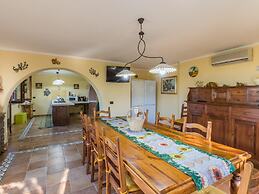 Belvilla by OYO Villa Casetta