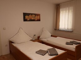 Central Apartment Near the Trade Fair