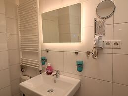 Central Apartment Near the Trade Fair