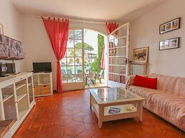 Pleasant Holiday Home in Port Grimaud With Garden