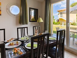 Beautiful Holiday Home With sea View