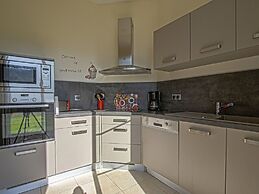 Comfortable Holiday Home With Garden