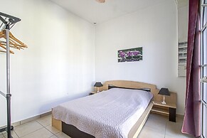 Comfortable Holiday Home With Garden