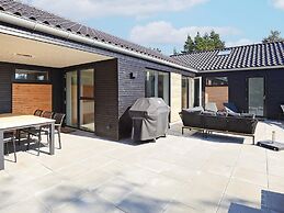 10 Person Holiday Home in Blavand