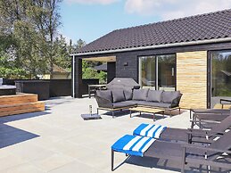 10 Person Holiday Home in Blavand