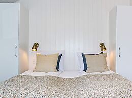 10 Person Holiday Home in Blavand