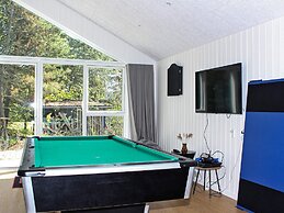 10 Person Holiday Home in Blavand