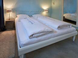 Villa Garden Cloud 7