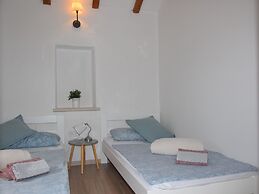 Adorable Home With Private Terrace