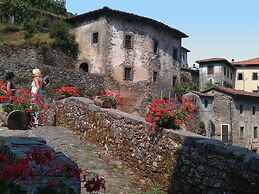 Cottage Olivi Everything for Eleven People