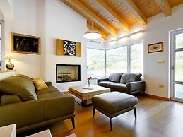 Luxury Villa With Heated Pool and Sauna