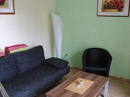 Karlo 4 Modern Retreat