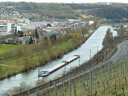 Black Modern Retreat
