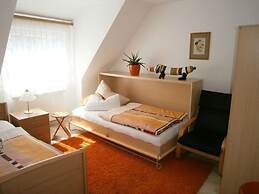 Black Modern Retreat