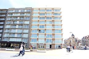 Apartment in Nieuwpoort With Garden