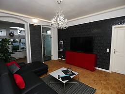 Fischer 2 Modern Retreat