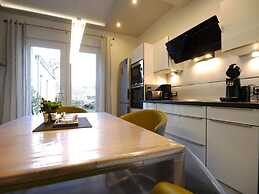 Fischer 2 Modern Retreat