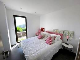 Villa for 8 People in an Estate Near the sea