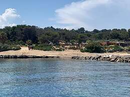 Villa for 8 People in an Estate Near the sea