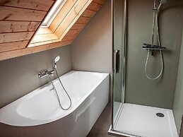 Beautiful Lodge With spa
