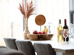 Wellness Bungalow With Whirlpool and Sauna