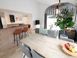 Wellness Bungalow With Whirlpool and Sauna