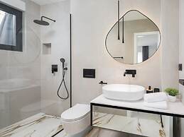 Luxury Villa With Swimming Pool and Sauna