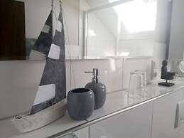 Mechthild and Hans-jurgen Geschwind