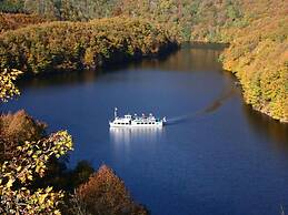 Mechthild and Hans-jurgen Geschwind