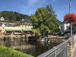 Mechthild and Hans-jurgen Geschwind