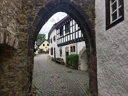 Mechthild and Hans-jurgen Geschwind