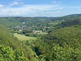 Mechthild and Hans-jurgen Geschwind