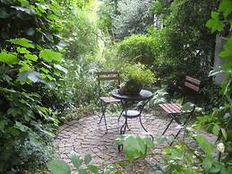 Mechthild and Hans-jurgen Geschwind