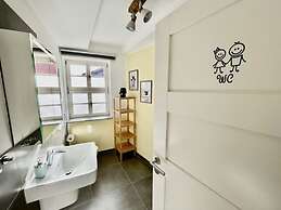 Modern Holiday Home in the Center