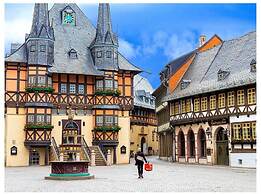 Modern Holiday Home in the Center