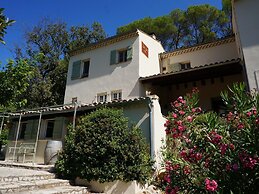 Holiday Home With Garden Near Lorgues