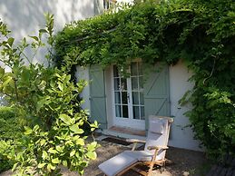 Holiday Home With Garden Near Lorgues