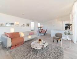 Luxury Chalet With Covered Terrace, in Zeeland