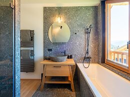 Beautiful Chalet in Wolting With Sauna