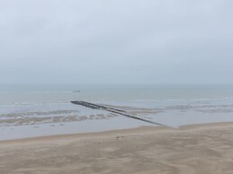 Corner Studio With Sea-views