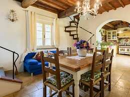 Villa al Molino Comfortable Holiday Residence