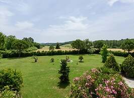 Villa al Molino Comfortable Holiday Residence